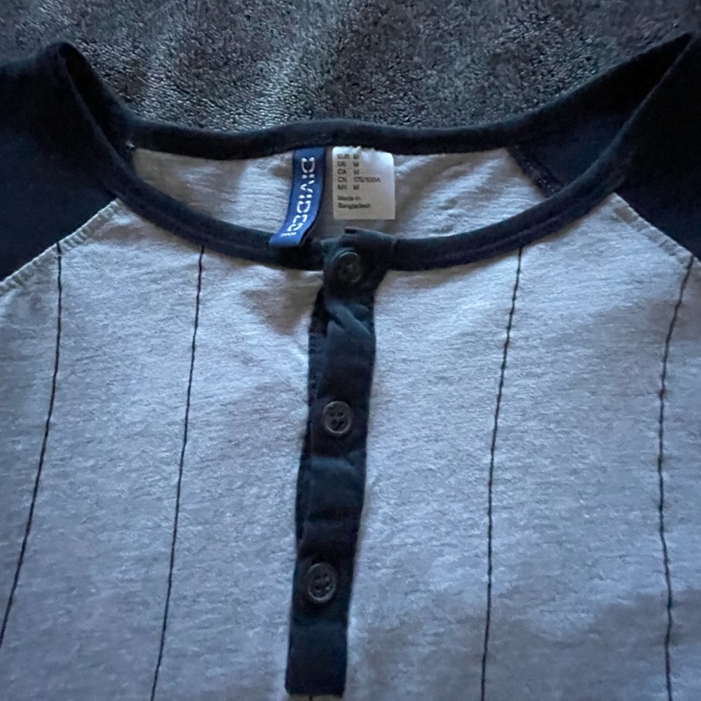 Baseball tee
